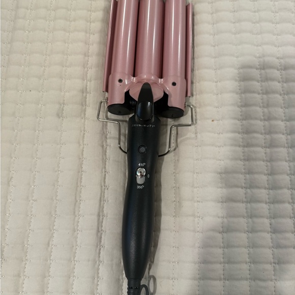 Trubeauty Other - Pink Triple Barrel Hair Waver